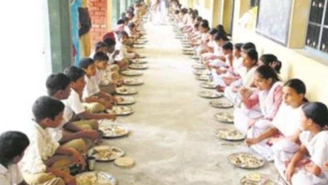 Promoting healthy eating 35 schools in Pune become 'Eat Right Schools'